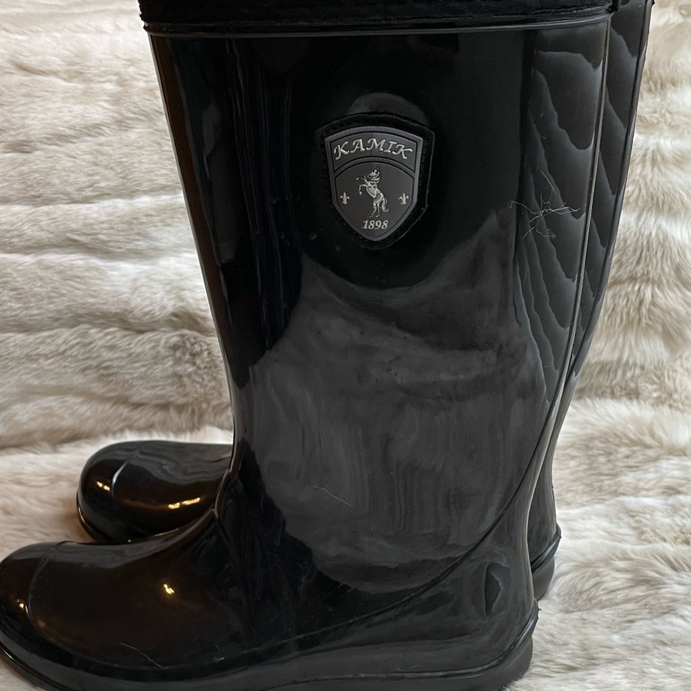 KAMIK 1898 Shiny Black Rubber Rain Boots 
Size 10 pre-owned